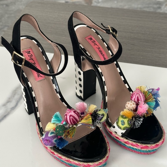 Betsey Johnson Black and Multicolor Heels - Picture 1 of 3